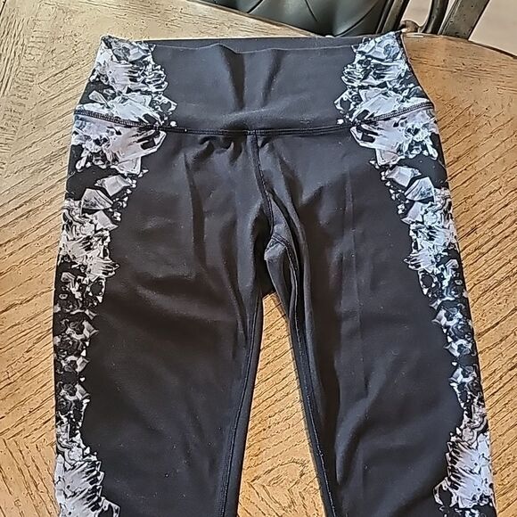 Alo size M leggings - Picture 2 of 9